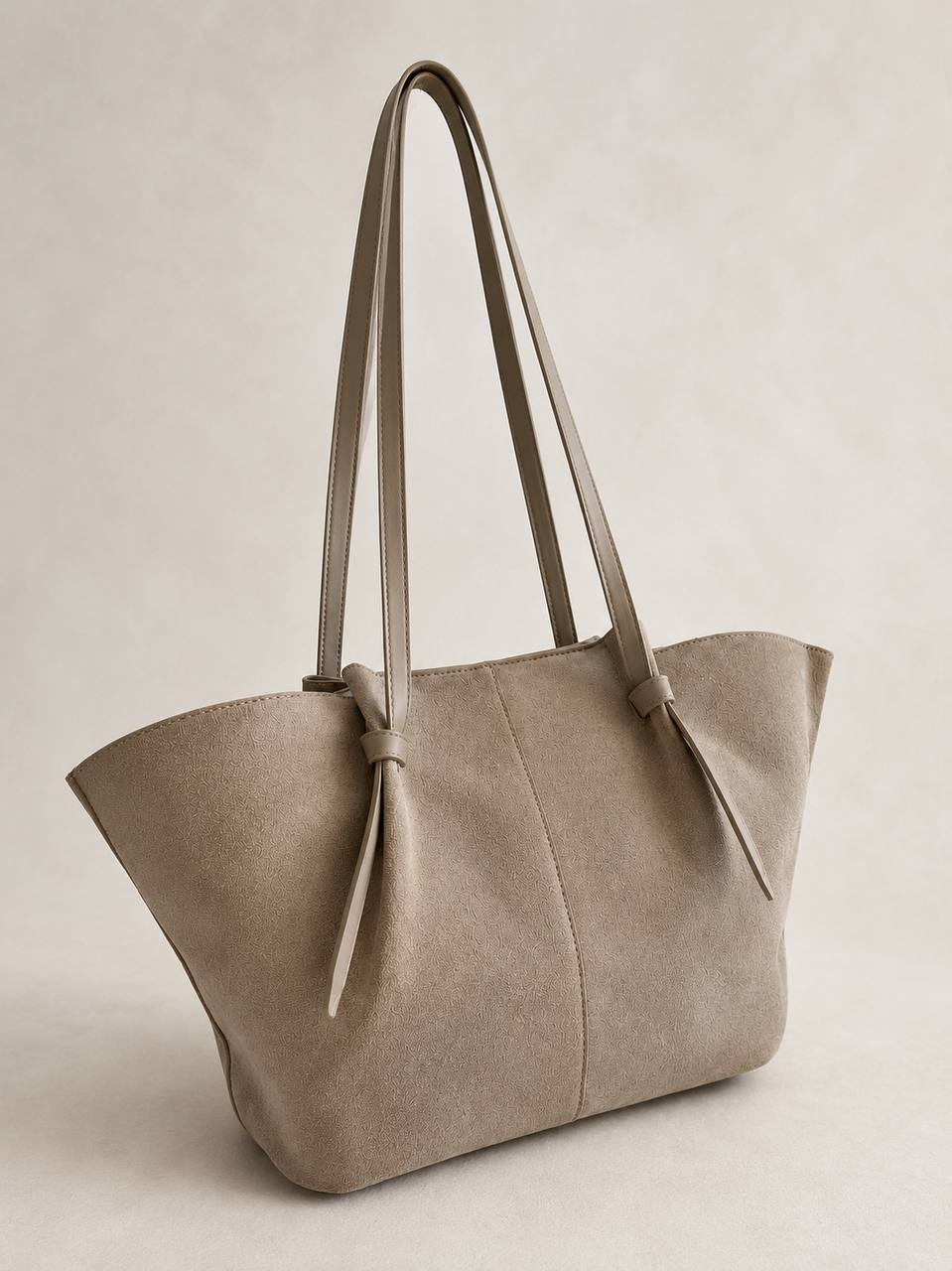 Bolso shopper de ante sintético en color beige