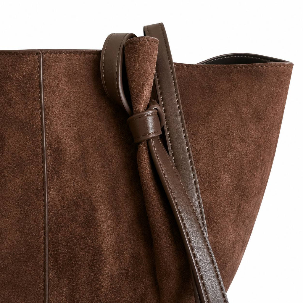 Bolso Tote Marrón de Ante con Neceser Interior